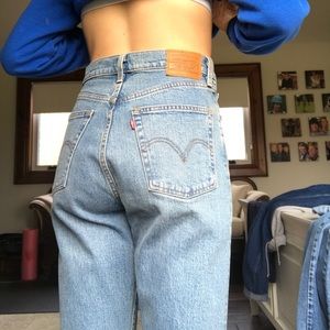 Levi Cropped Flare Jeans